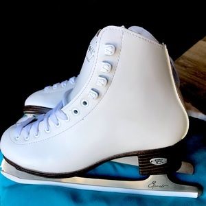 Riedell Opal 110 Ice Skates size 4